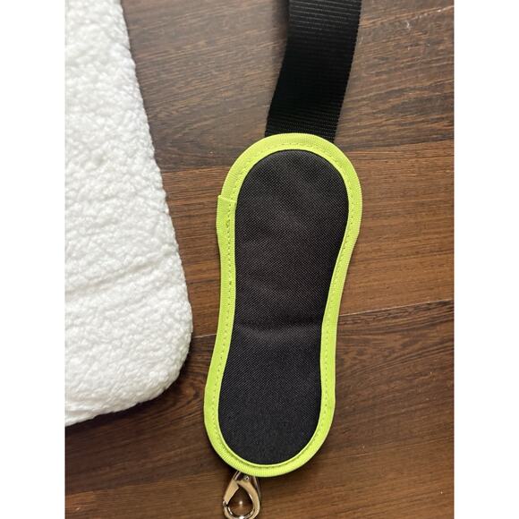 K&H Comfy Dogs And Cats Go Carrier with Carry Case - Picture 5 of 10